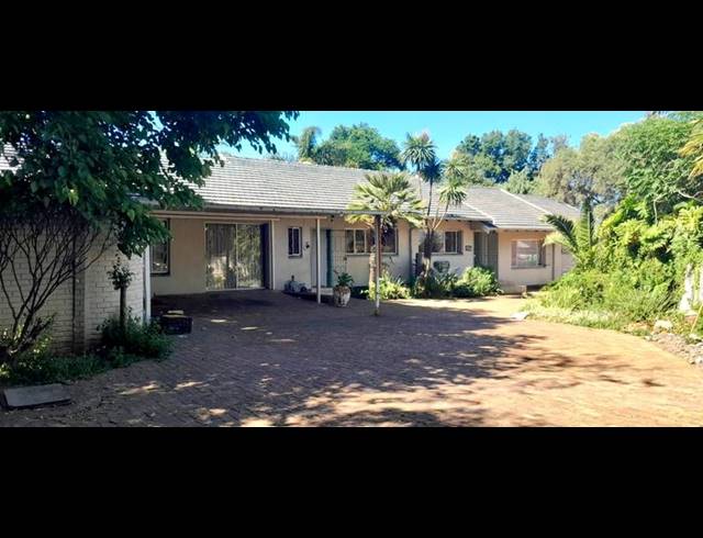 6 BEDROOM HOUSE FOR SALE IN PARKHILL GARDENS
